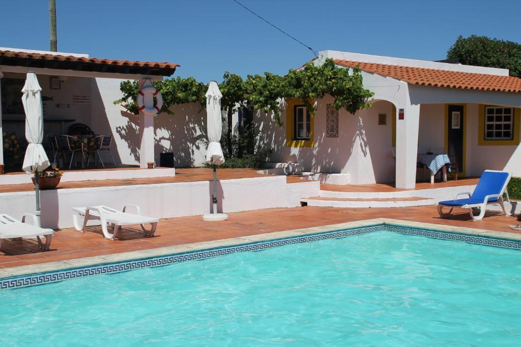 Casal Novo Hostal São Martinho do Porto Exterior foto